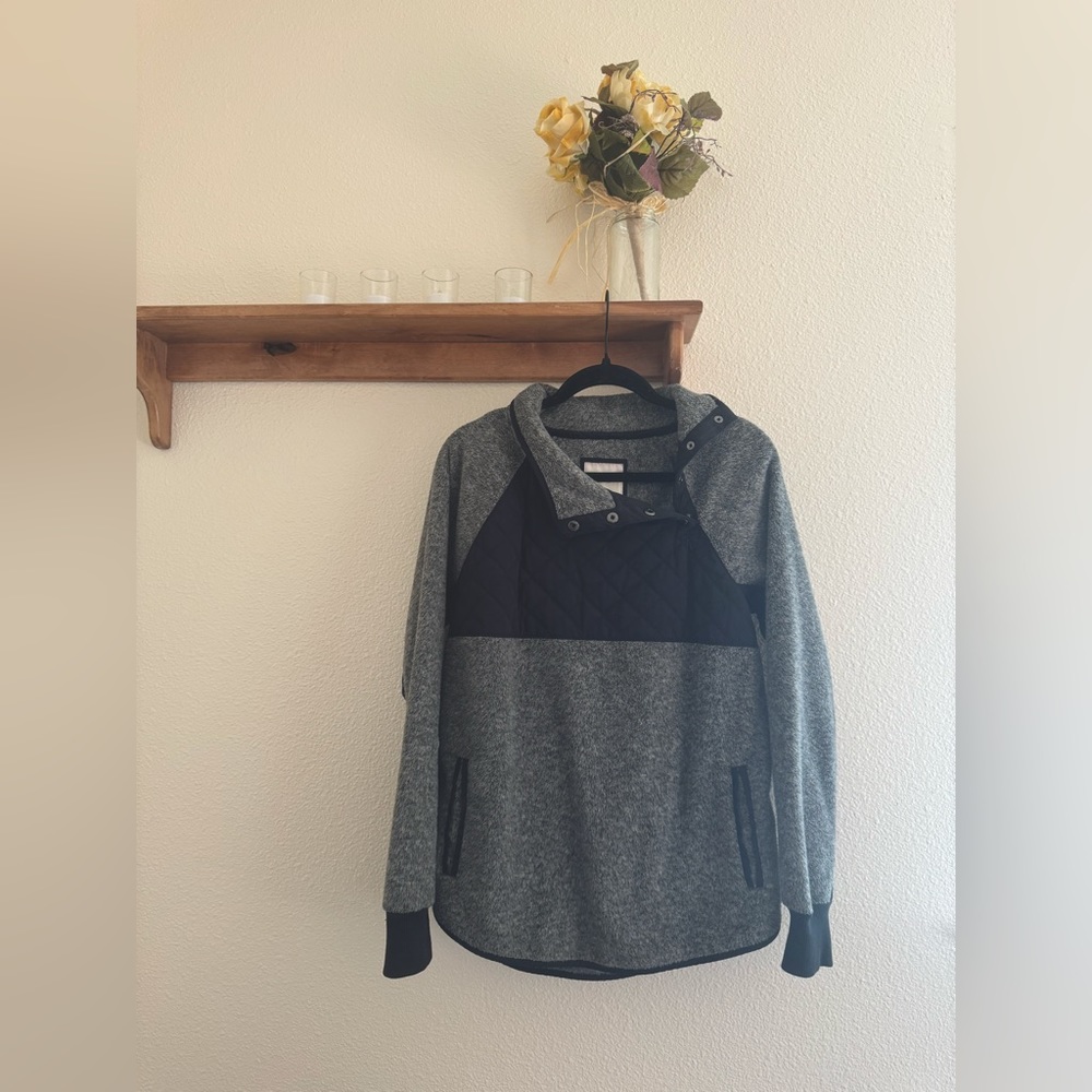 Abercrombie & Fitch Asymmetrical Snap Up Fleece Jacket - Picture 3 of 9